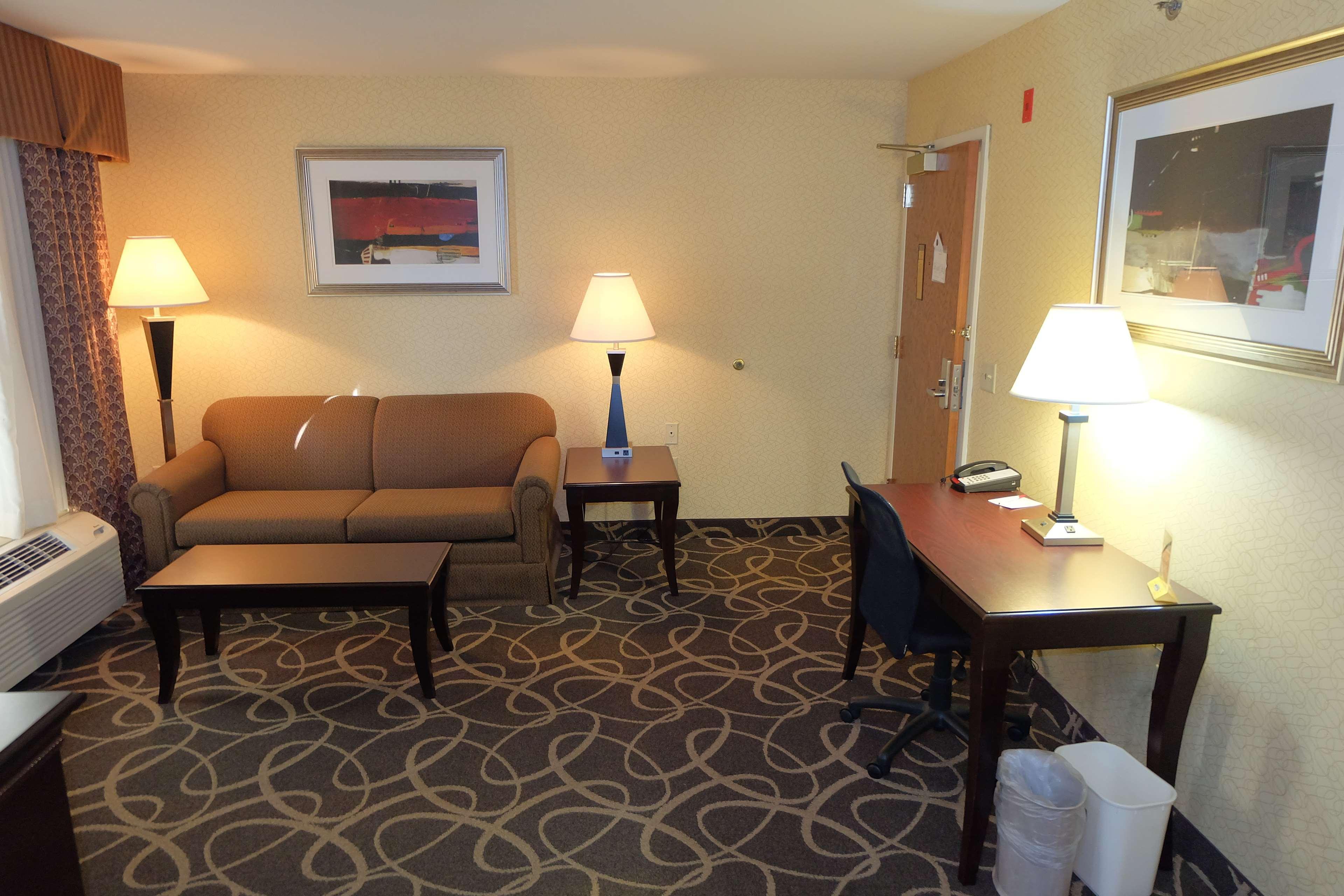 Best Western Plus Eau Claire Conference Center Екстериор снимка