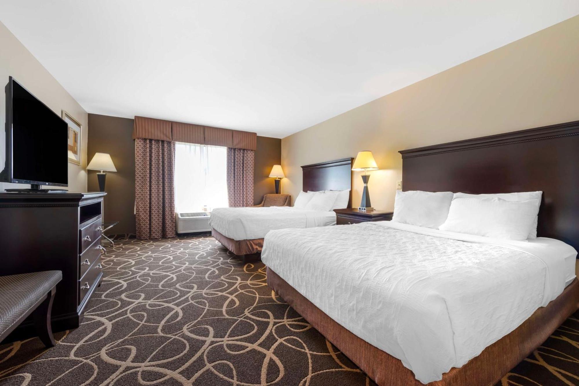 Best Western Plus Eau Claire Conference Center Екстериор снимка