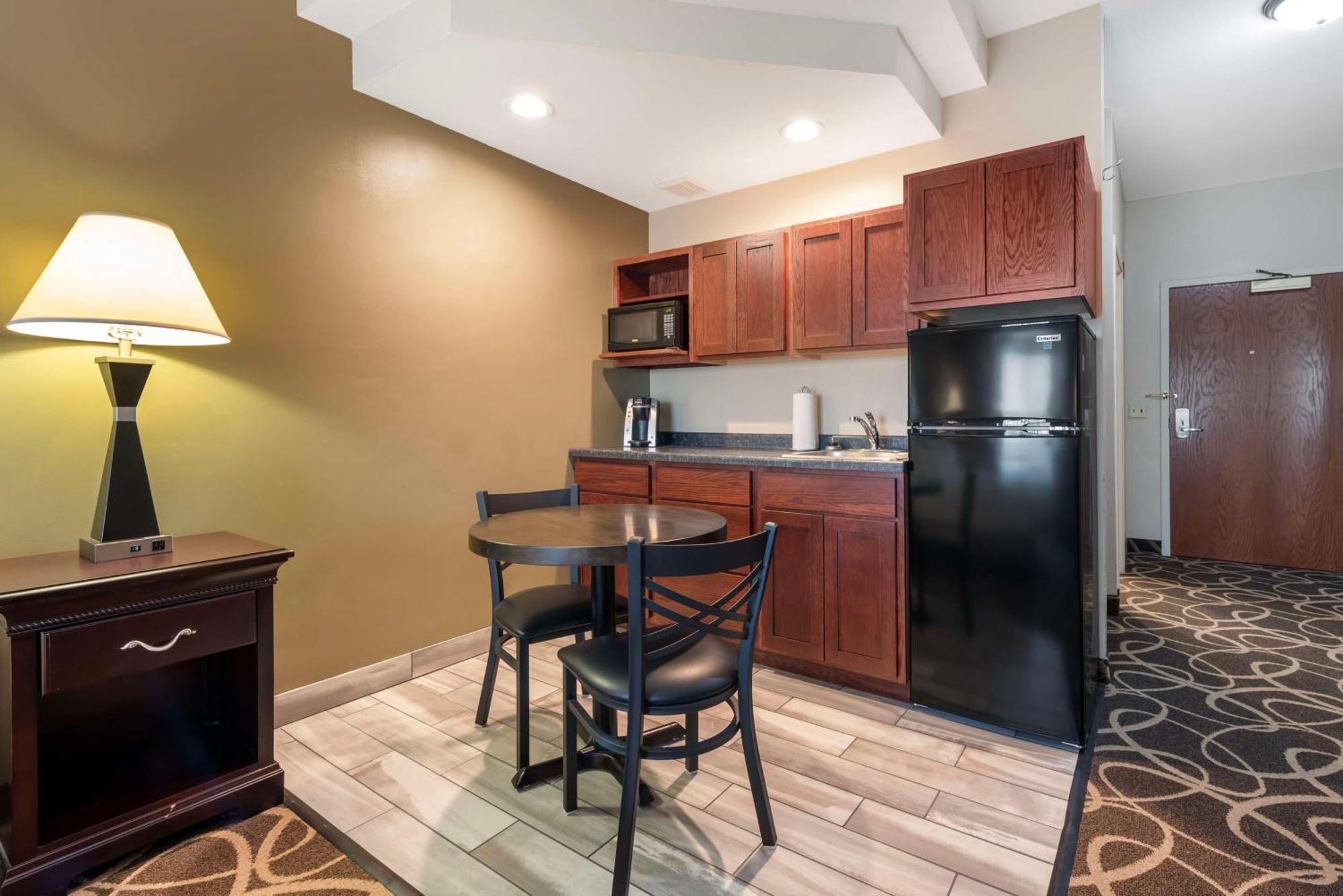 Best Western Plus Eau Claire Conference Center Екстериор снимка