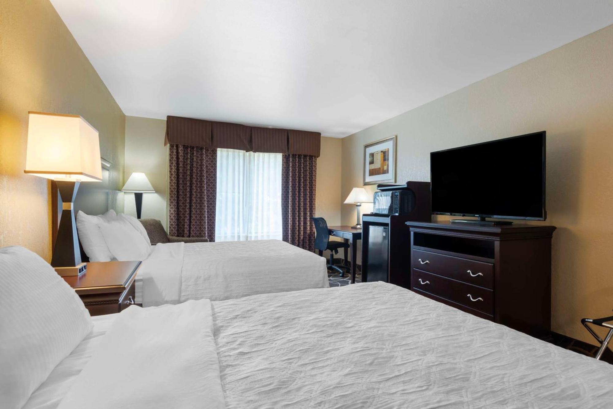 Best Western Plus Eau Claire Conference Center Екстериор снимка
