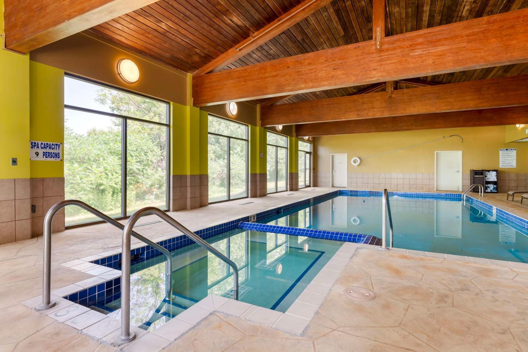 Best Western Plus Eau Claire Conference Center Екстериор снимка