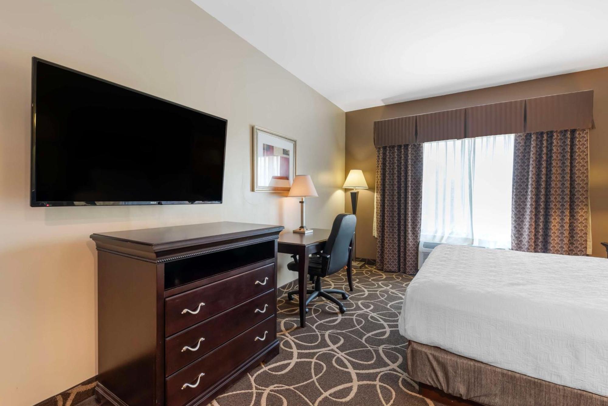 Best Western Plus Eau Claire Conference Center Екстериор снимка
