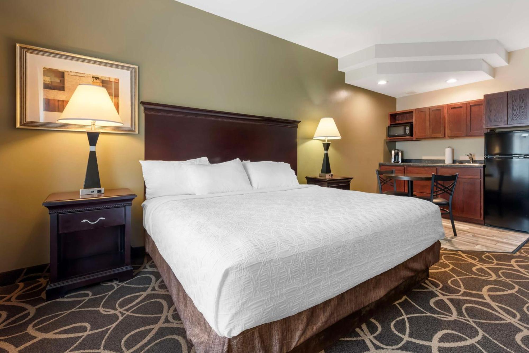 Best Western Plus Eau Claire Conference Center Екстериор снимка