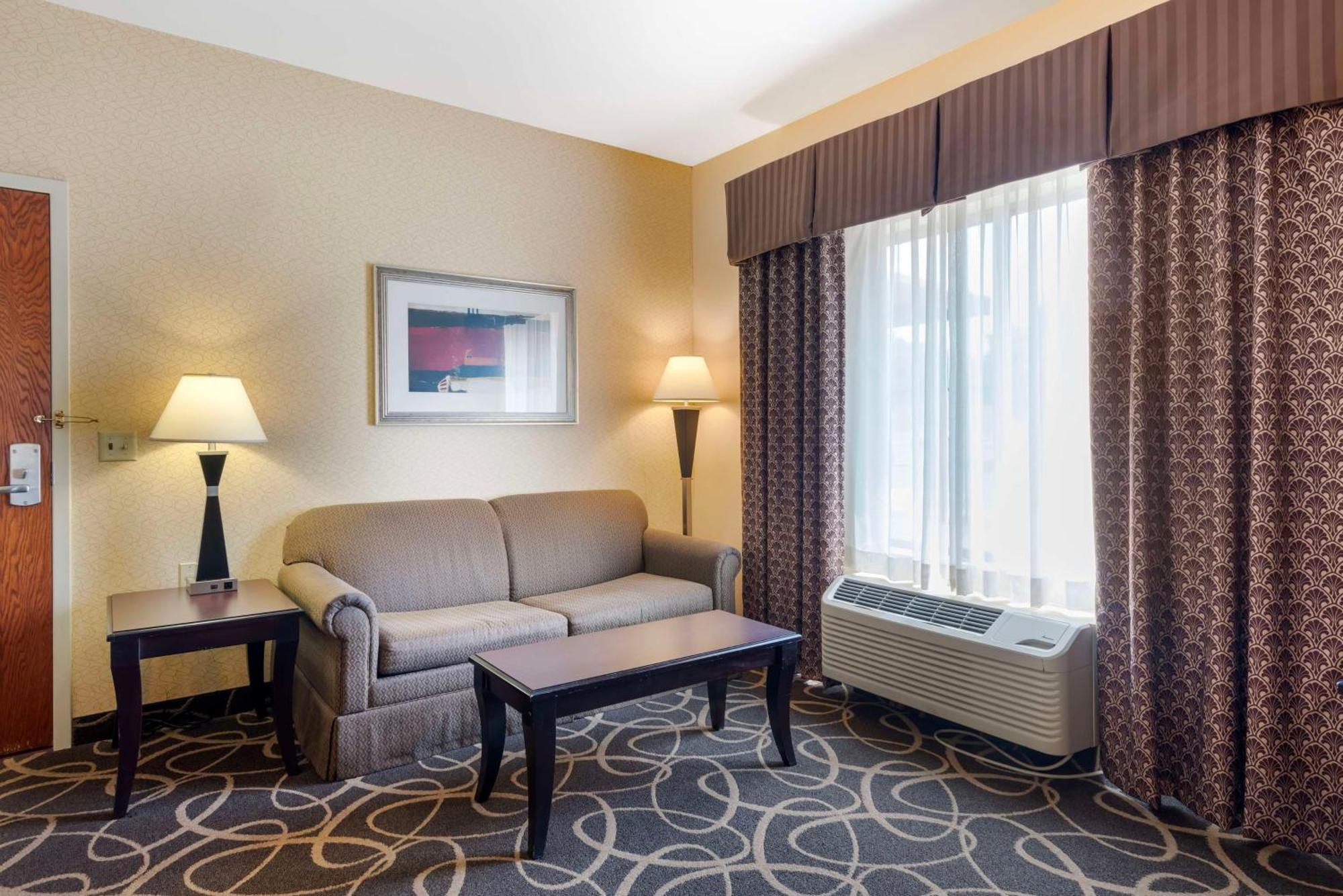 Best Western Plus Eau Claire Conference Center Екстериор снимка