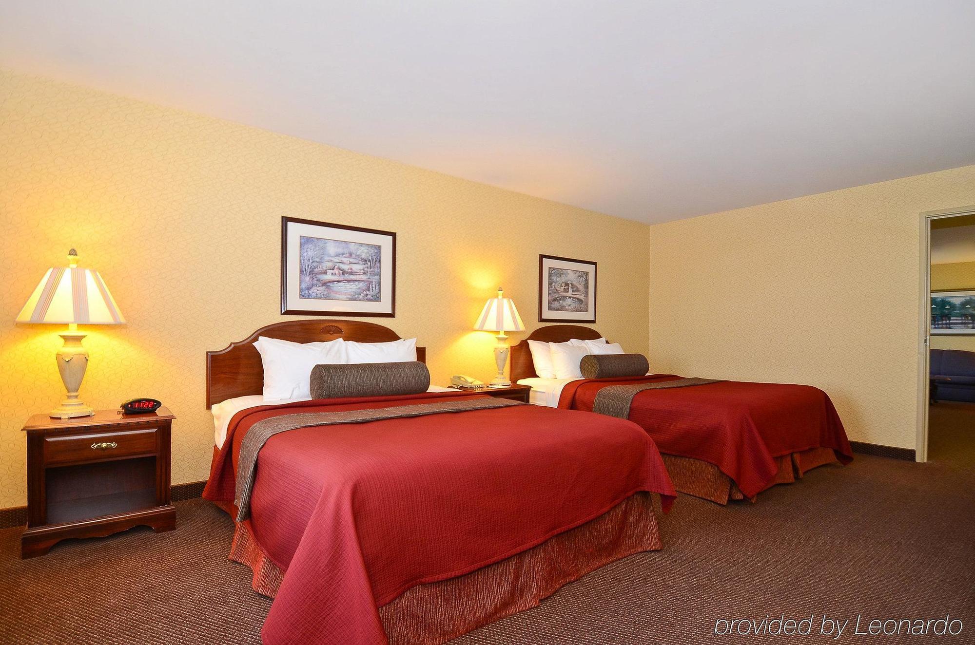 Best Western Plus Eau Claire Conference Center Стая снимка