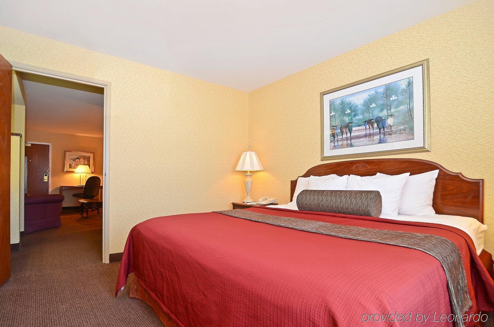 Best Western Plus Eau Claire Conference Center Стая снимка