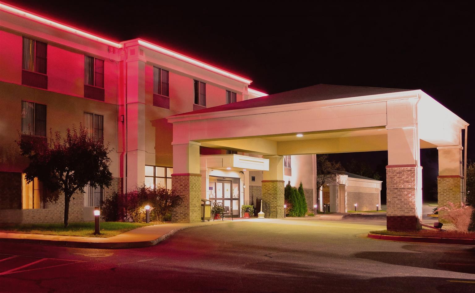 Best Western Plus Eau Claire Conference Center Екстериор снимка