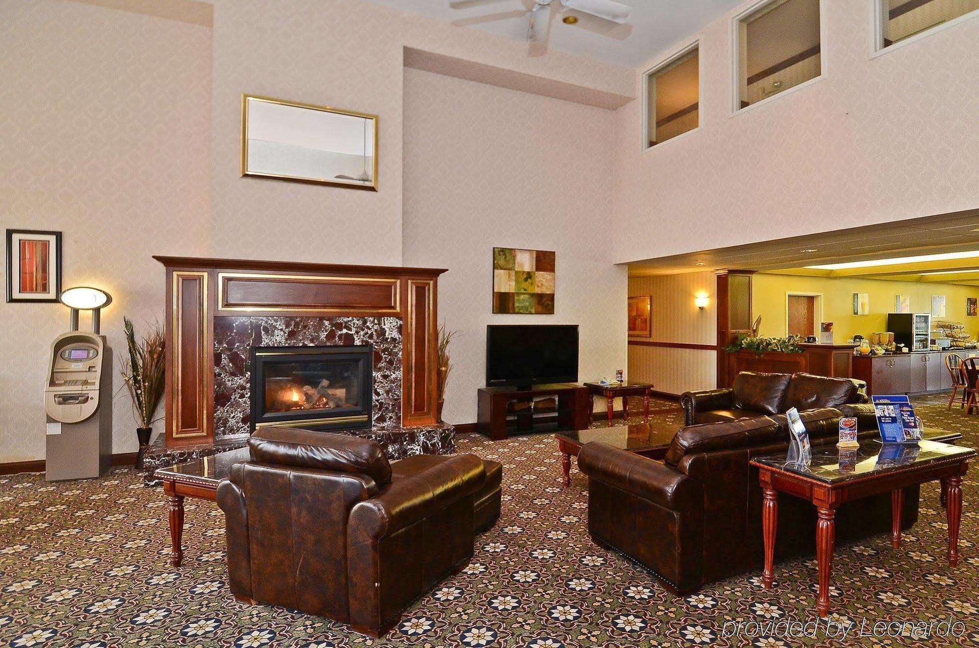Best Western Plus Eau Claire Conference Center Интериор снимка