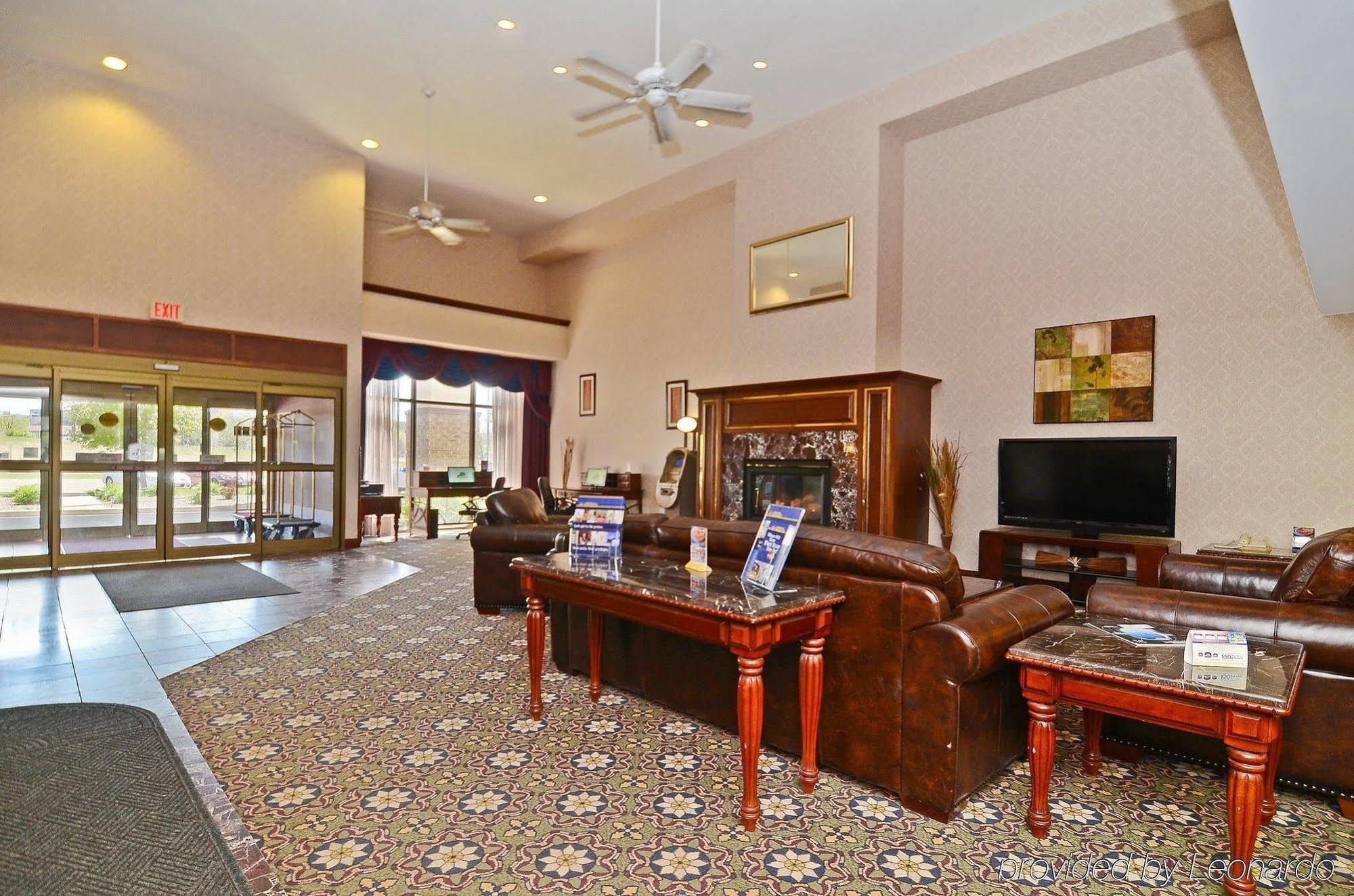 Best Western Plus Eau Claire Conference Center Екстериор снимка